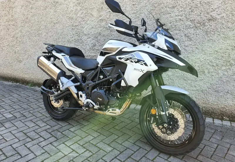 Benelli TRK 502