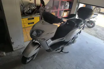 Yamaha XMAX 300