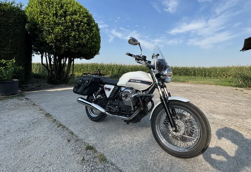 Moto Guzzi Breva 750