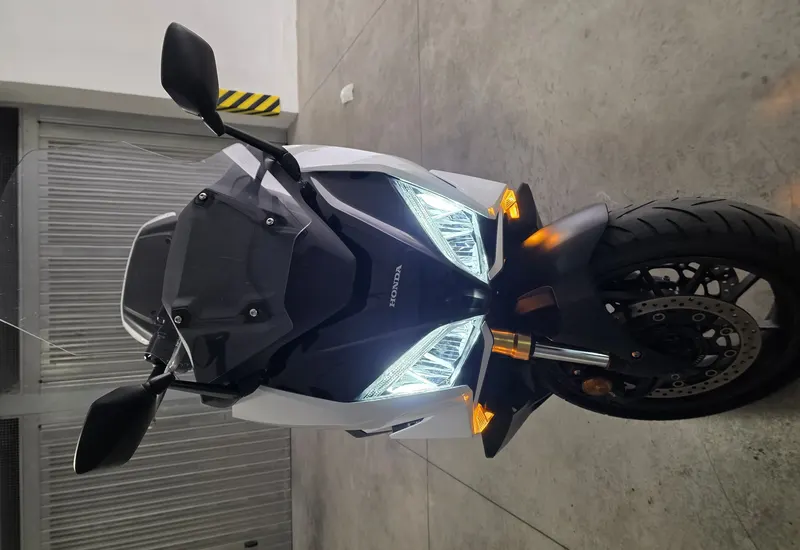 Honda Forza 750
