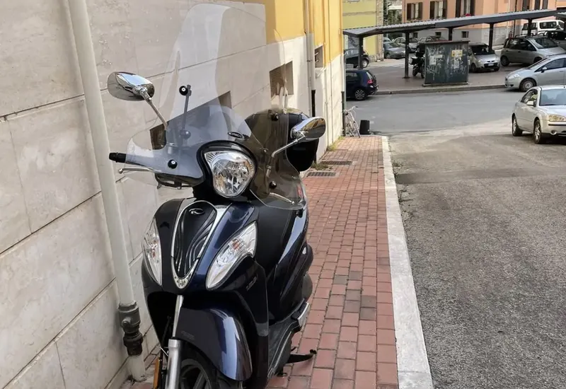Kymco People